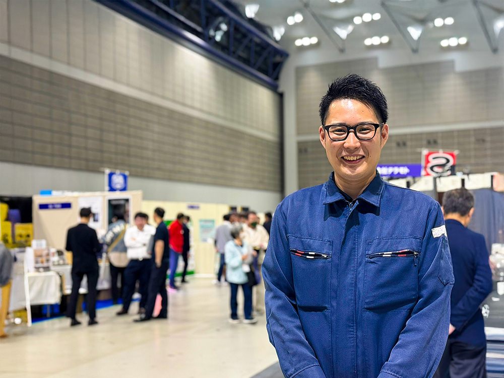 本社営業部　係長