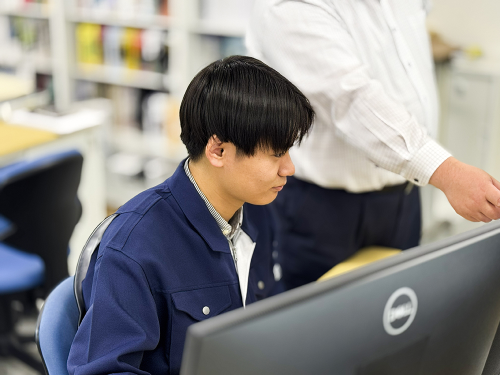 本社営業部　係長