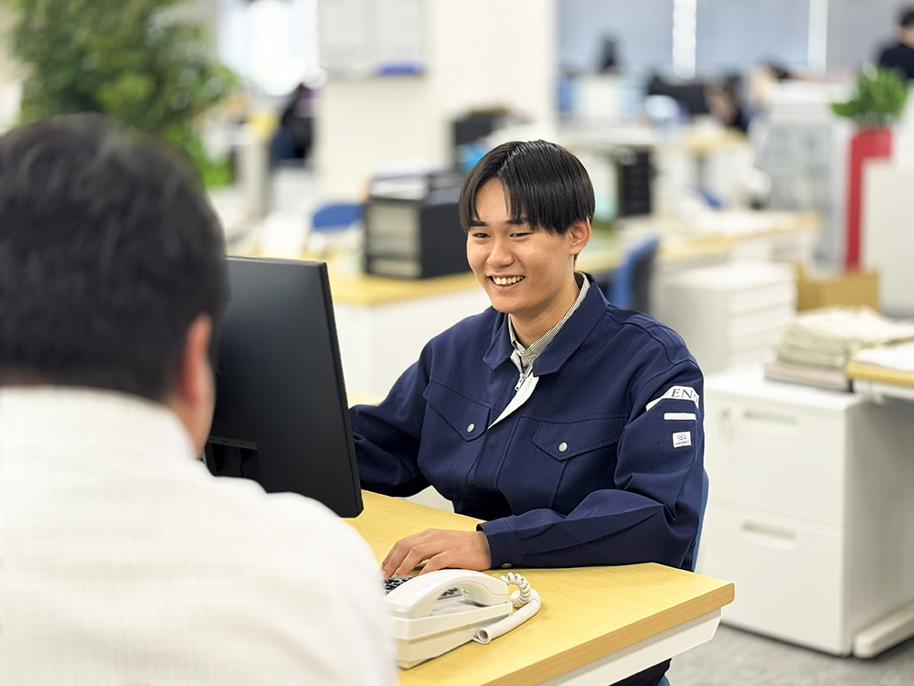 本社営業部　係長